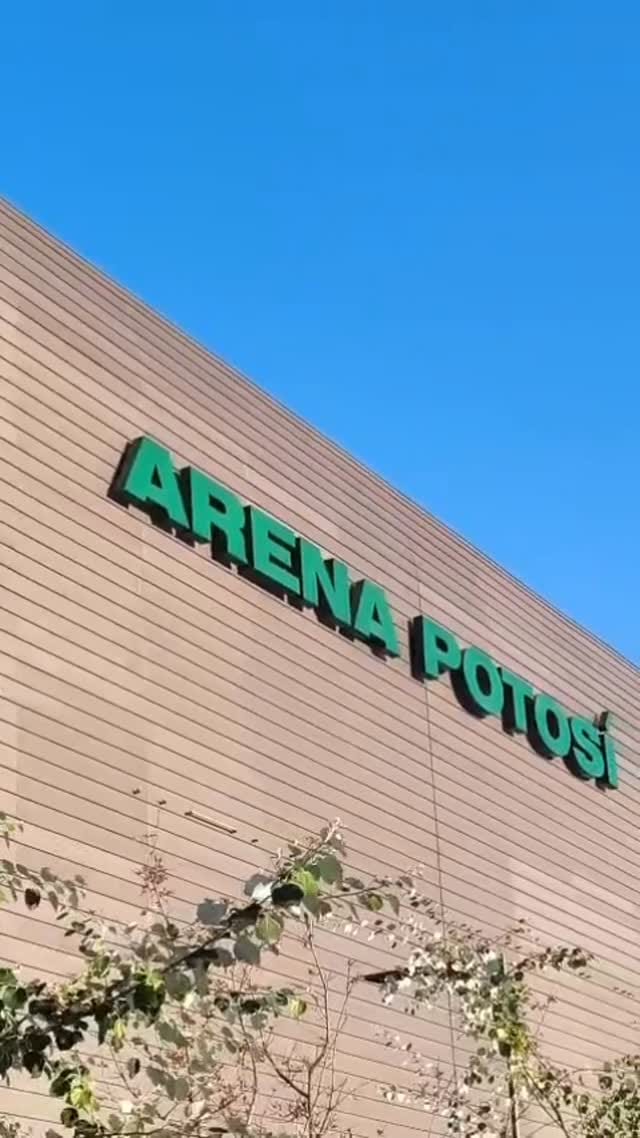Post 8 by Julio Cesar Chavez Gonzalez on Instagram (video)