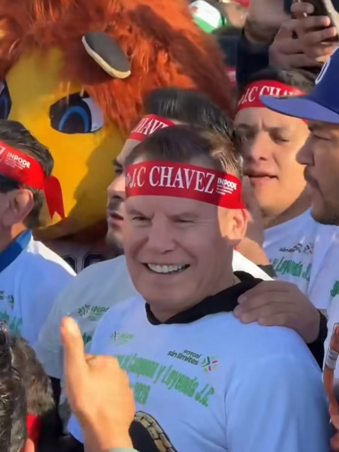 Post 5 by Julio Cesar Chavez Gonzalez on Instagram (image)