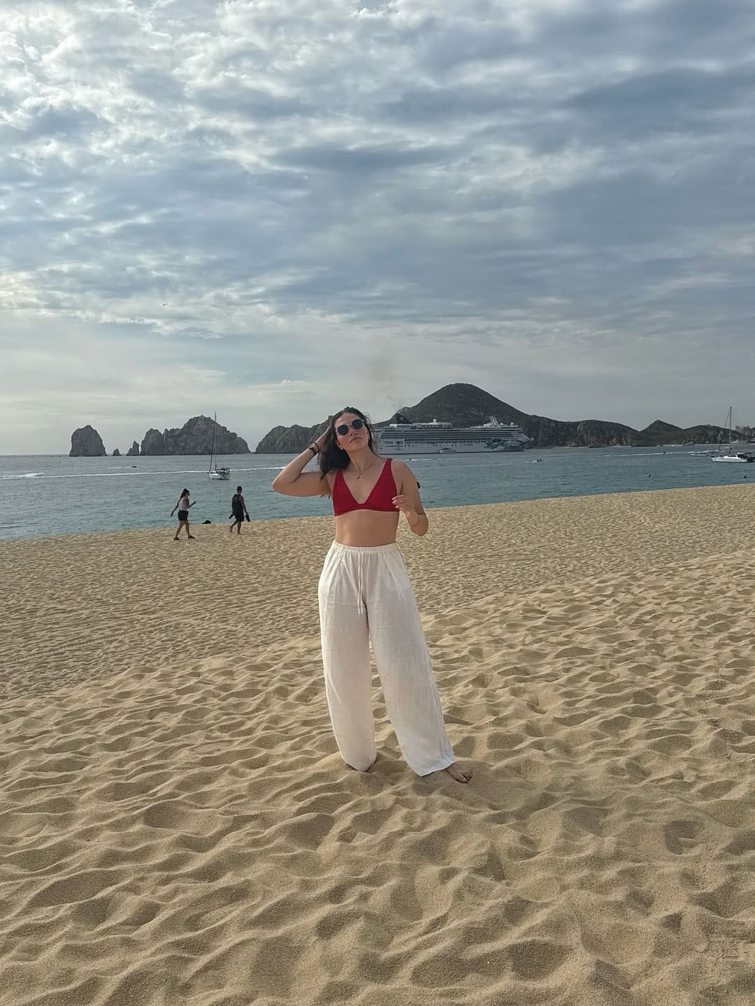 Post 1 by Caro Buendia on Instagram (carousel)