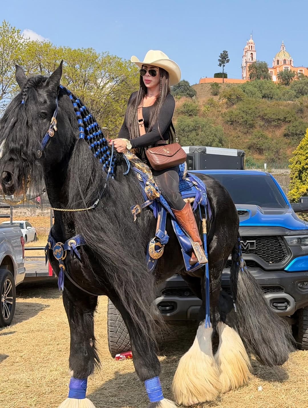 Post 7 by 𝒞𝒶𝓇𝑜 𝒹𝓊𝓉𝓉𝒾 on Instagram (carousel)