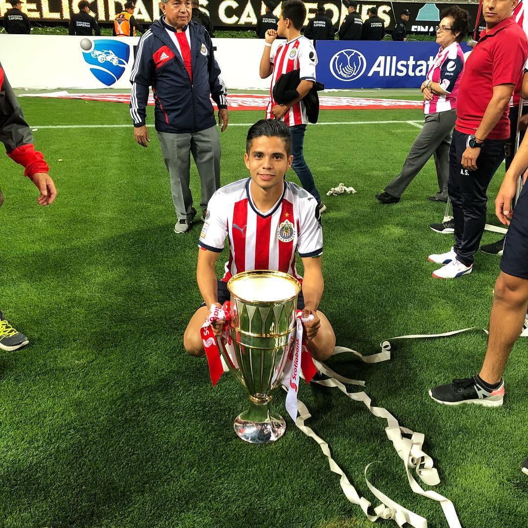Post 8 by Michel Benitez on Instagram (image)