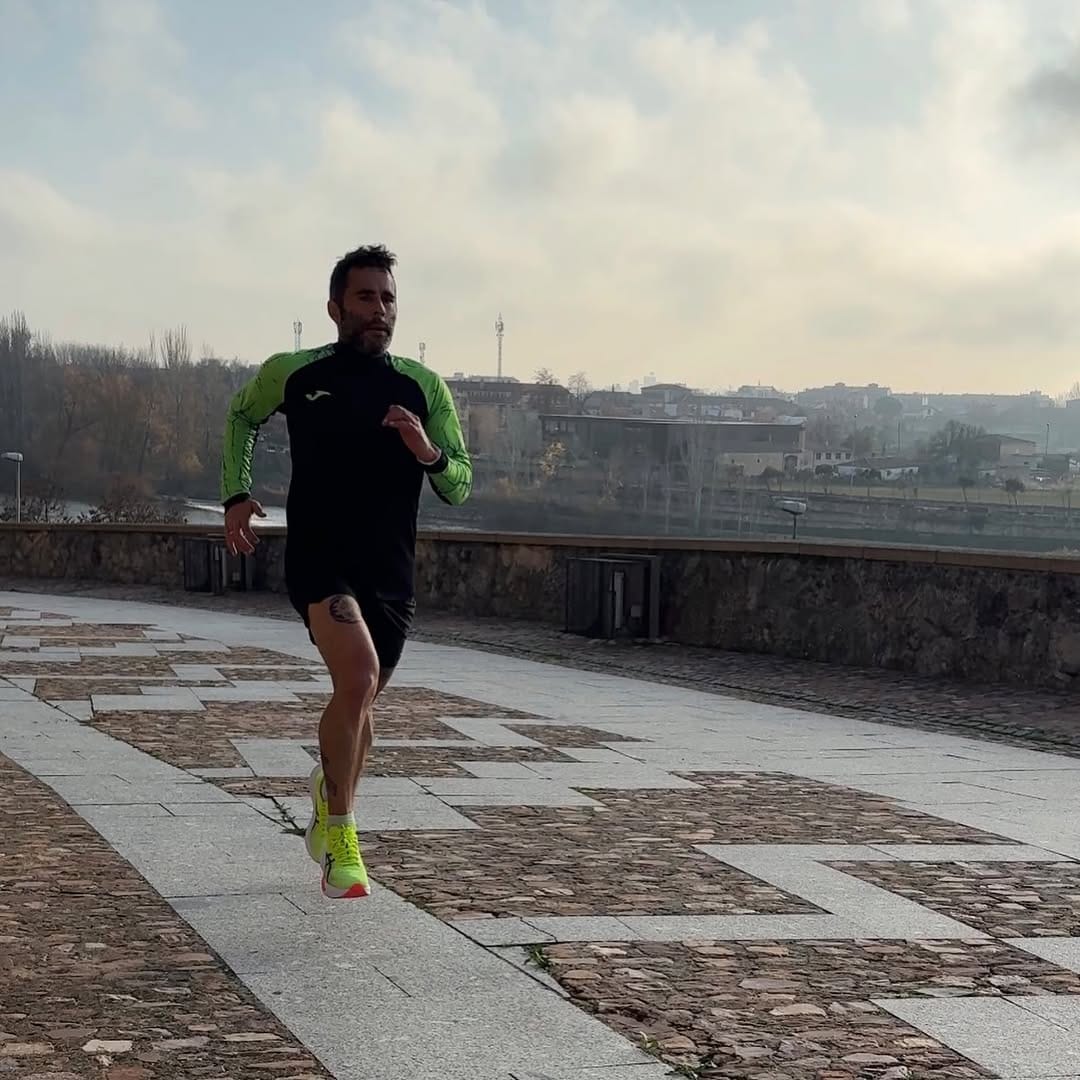 Post 4 by Álvaro López | Running & Podcast on Instagram (carousel)