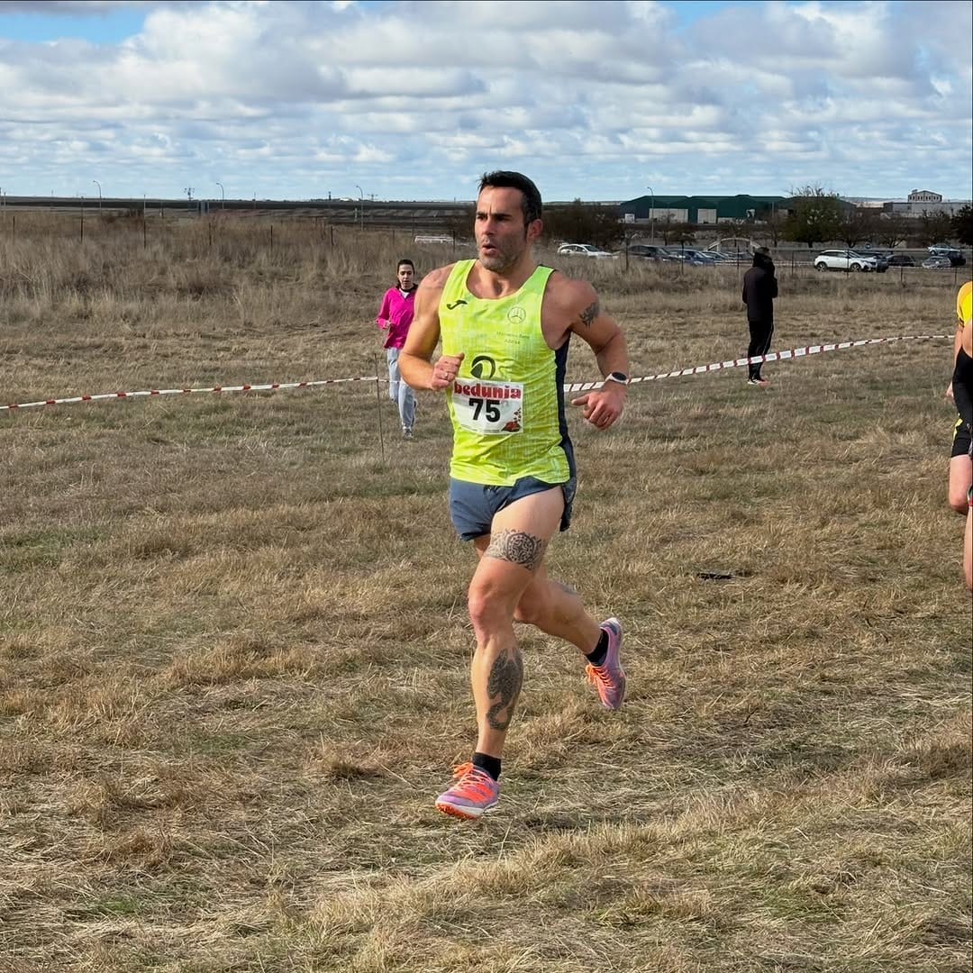 Post 6 by Álvaro López | Running & Podcast on Instagram (carousel)
