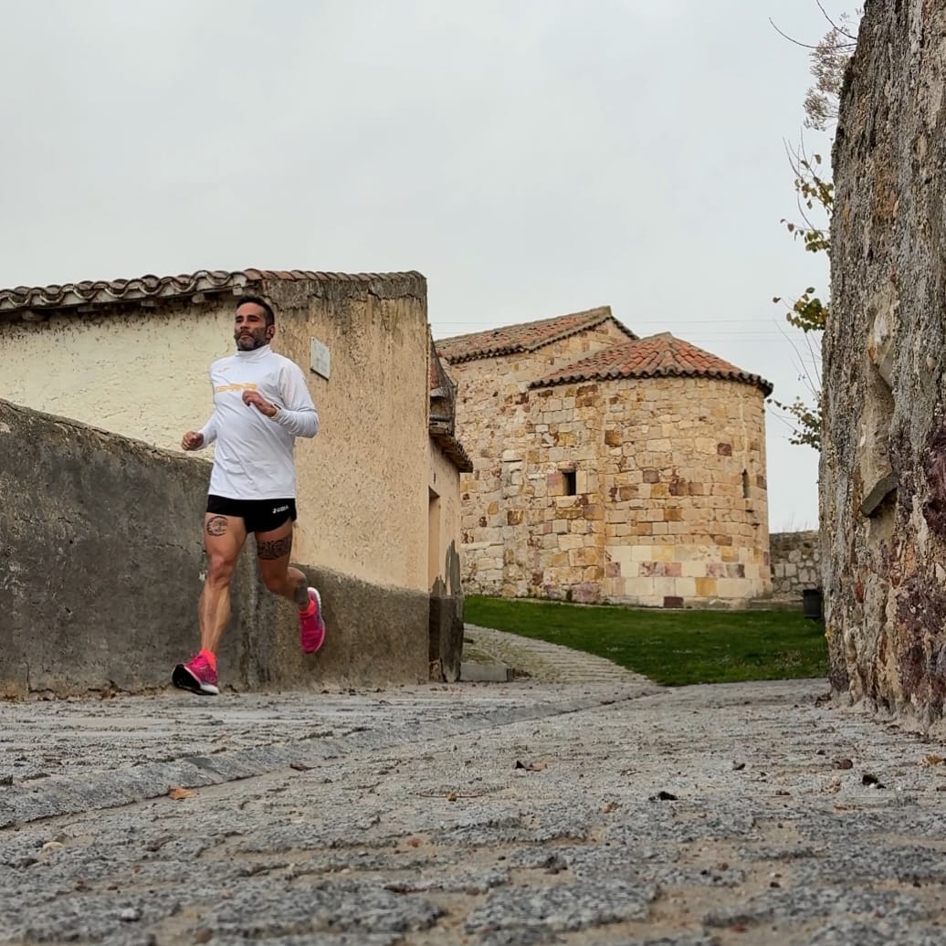 Post 8 by Álvaro López | Running & Podcast on Instagram (image)