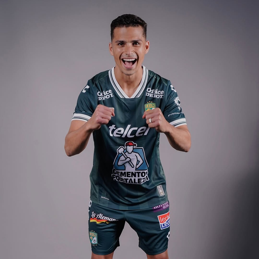 Post 6 by Paolo Medina on Instagram (carousel)