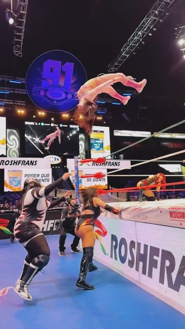 Post 8 by KIRA luchadora on Instagram (video)