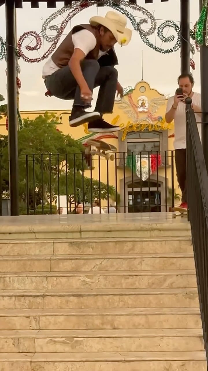 Post 7 by Edgar Omar Parraga on Instagram (video)