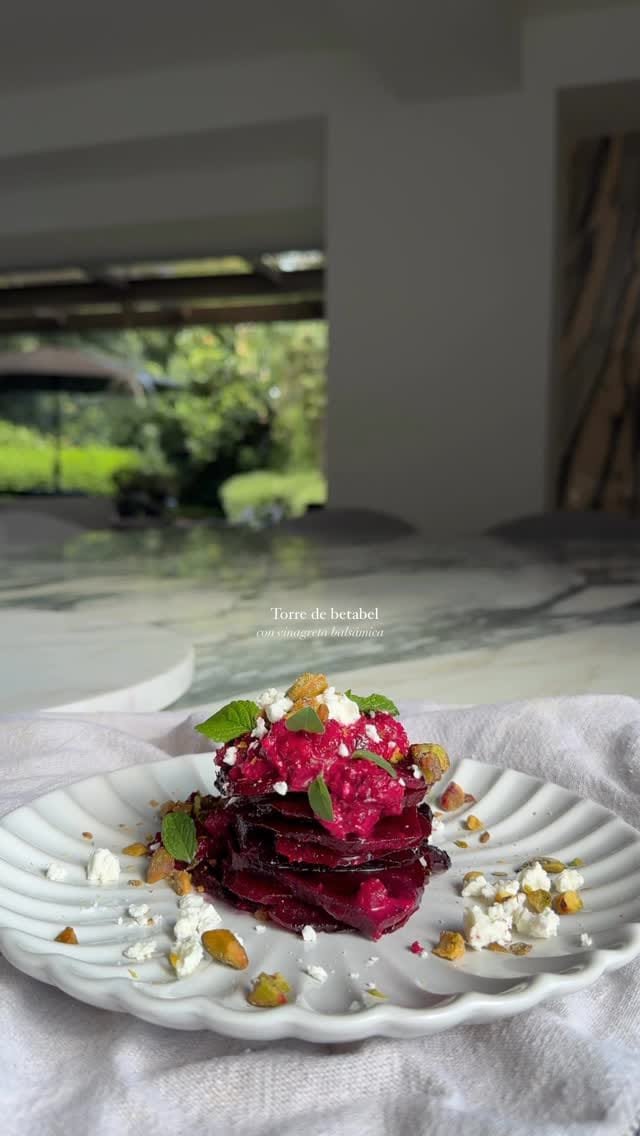 Post 5 by Fery Food on Instagram (video)