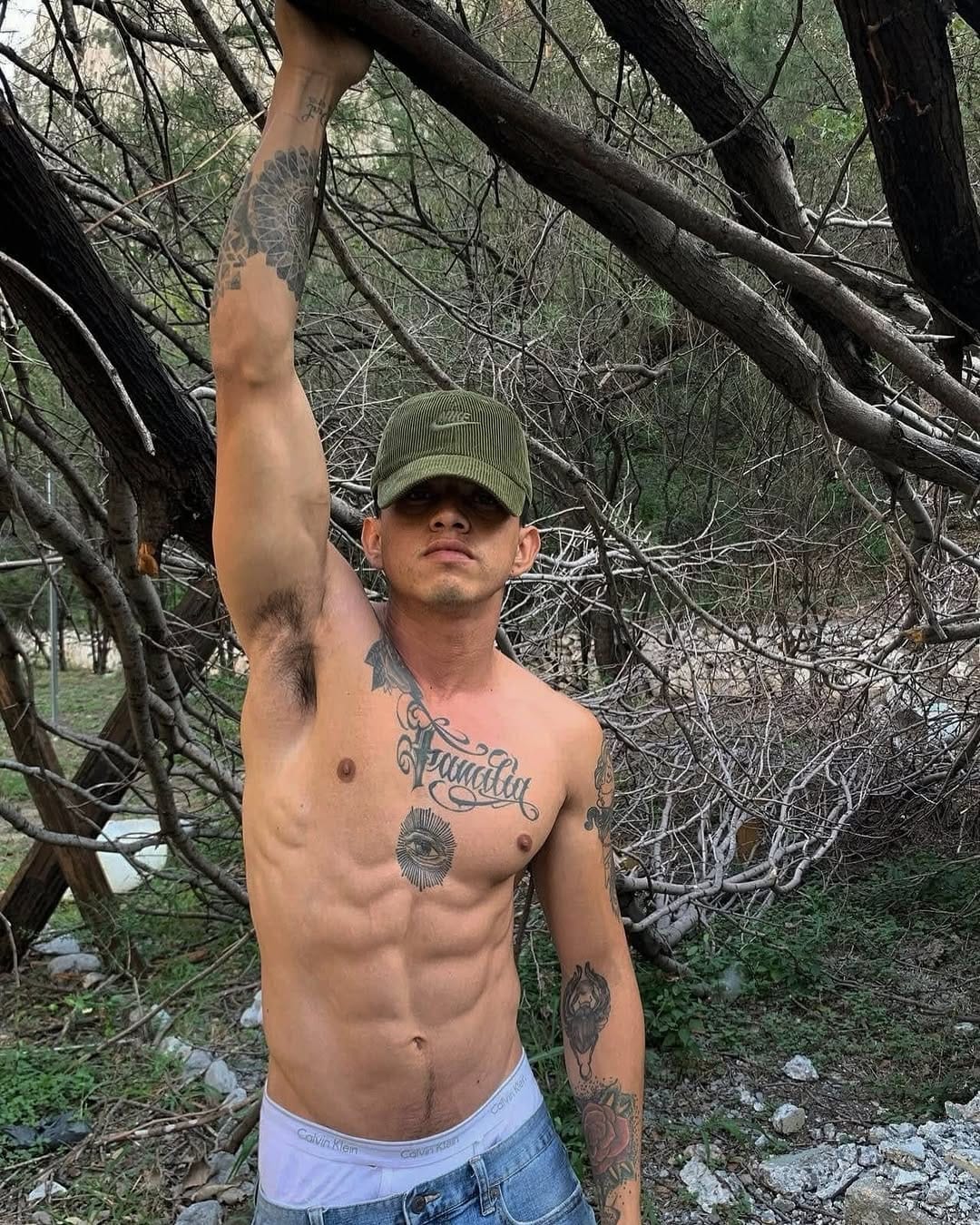 Post 9 by Alfredo Jiménez on Instagram (image)