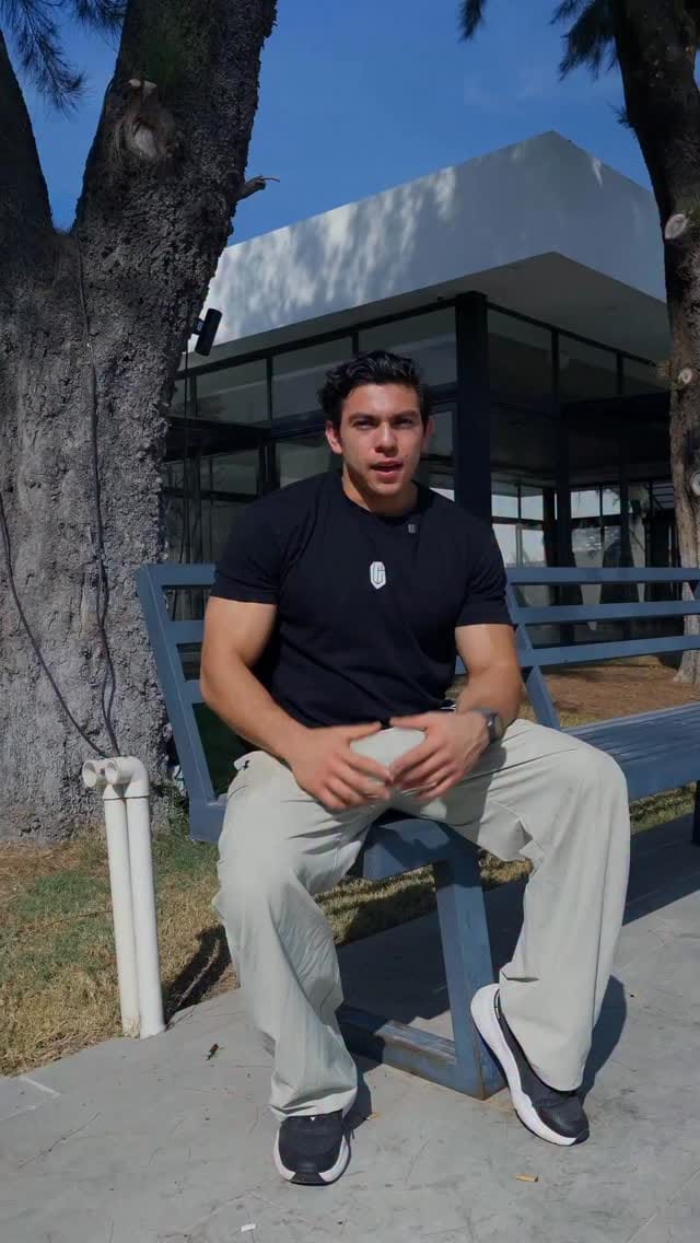 Post 4 by Luis Oscar Mora on Instagram (video)