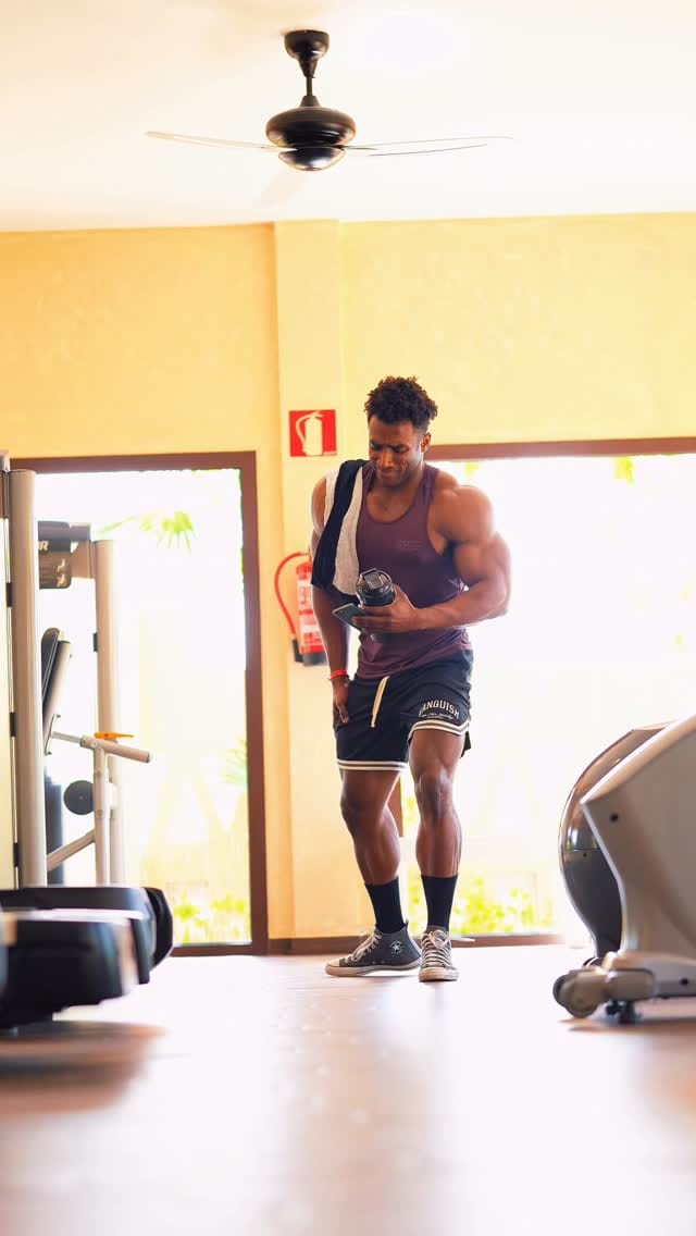 Post 8 by Fabrizio Dos Santos on Instagram (video)
