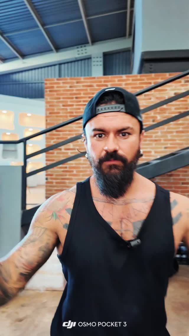 Post 6 by P a r d o m a K n o w s on Instagram (video)