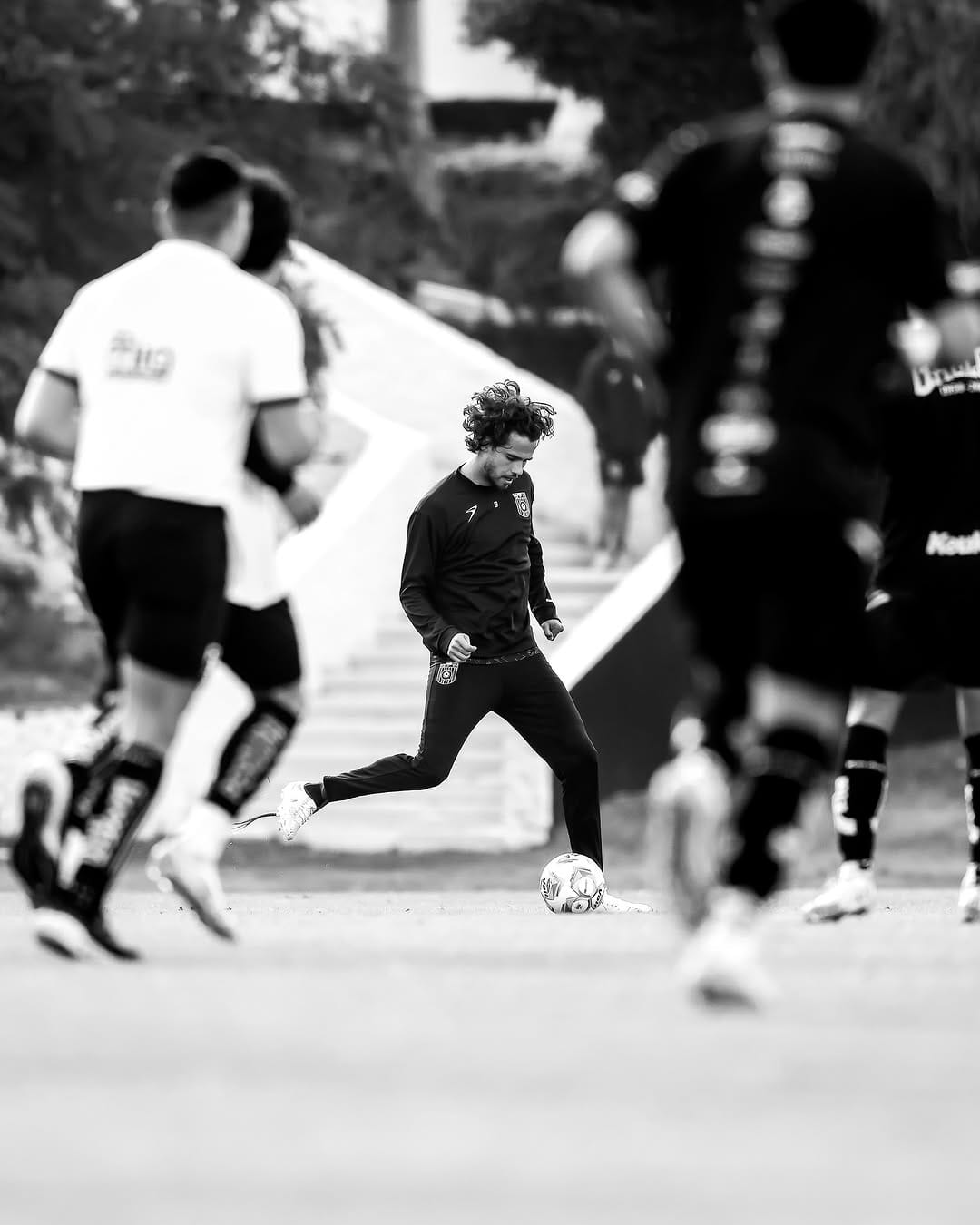 Post 2 by Diego Reyes on Instagram (carousel)