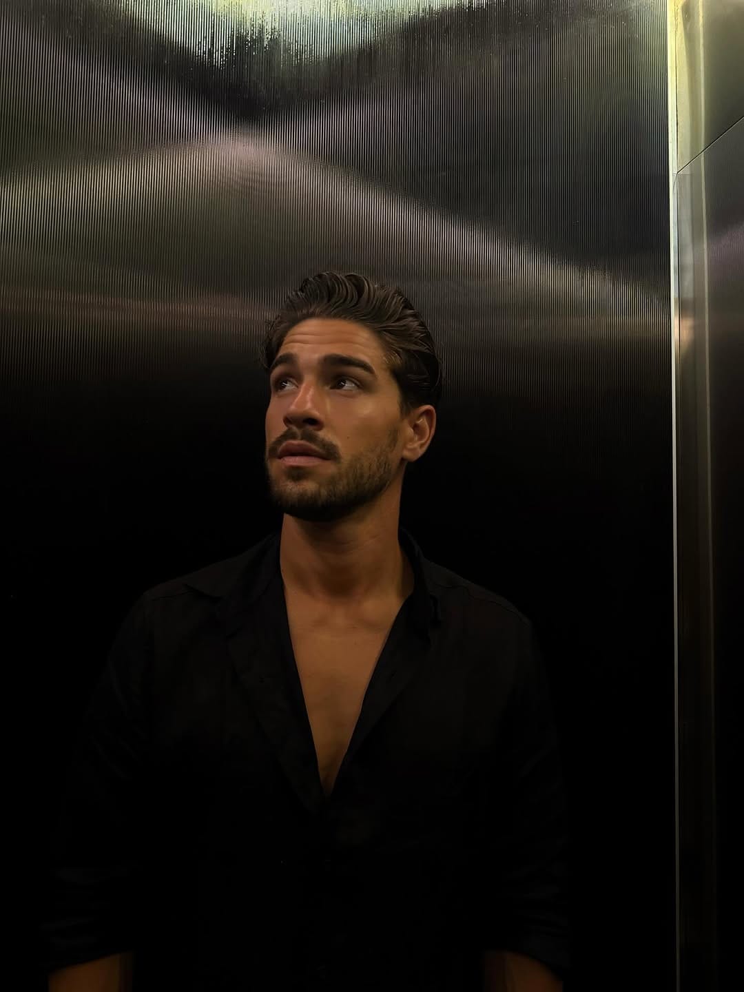 Post 8 by Tomás Ribeiro on Instagram (carousel)
