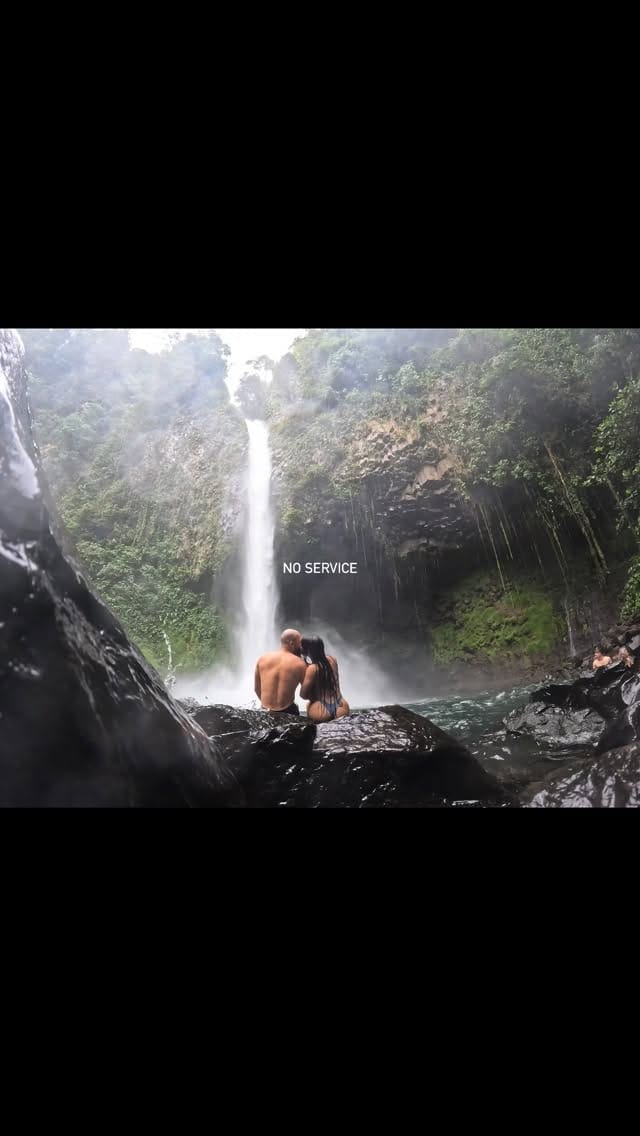 Post 1 by Karolina Ayon😘 on Instagram (video)