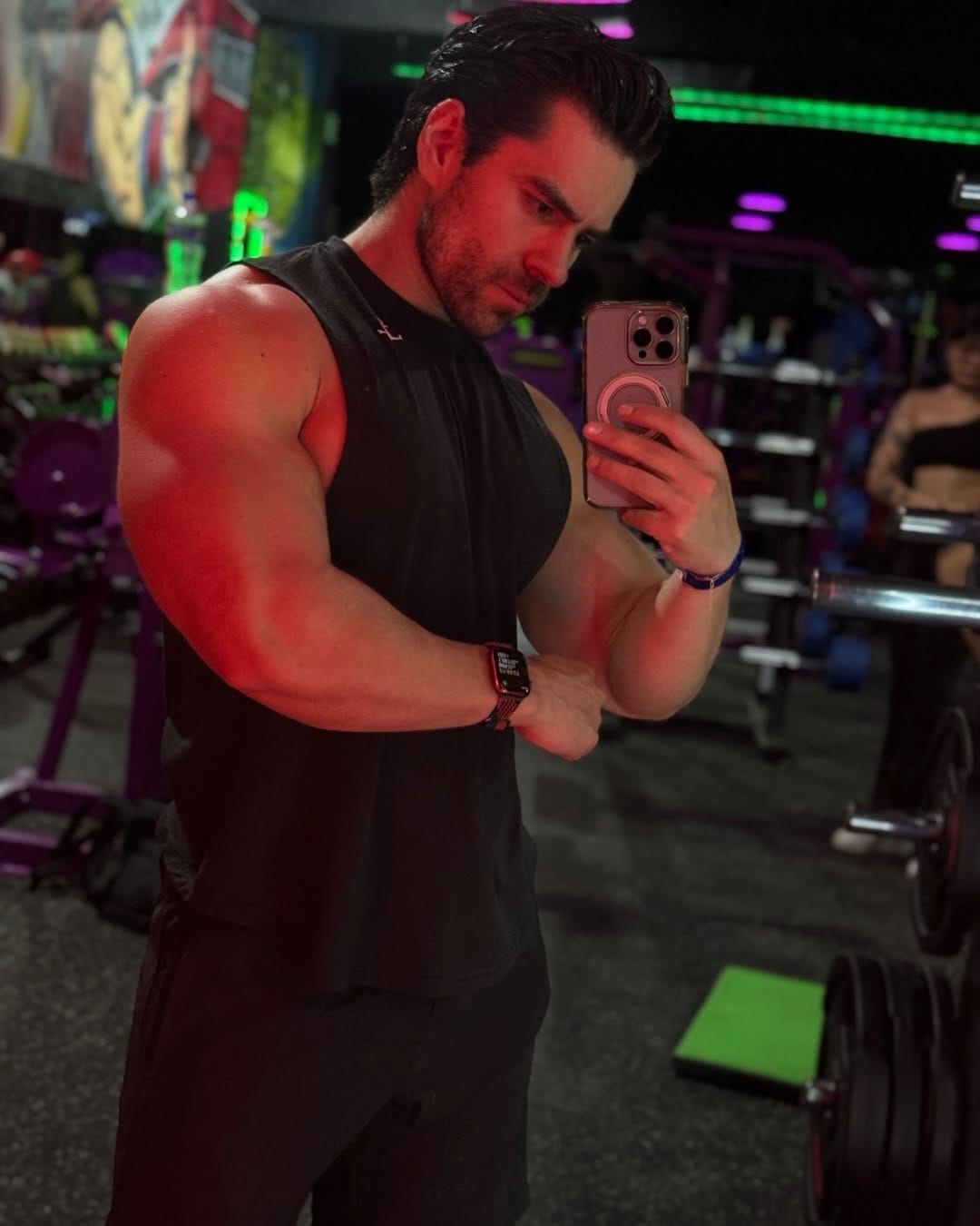 Post 9 by Ivan Yanajara on Instagram (carousel)
