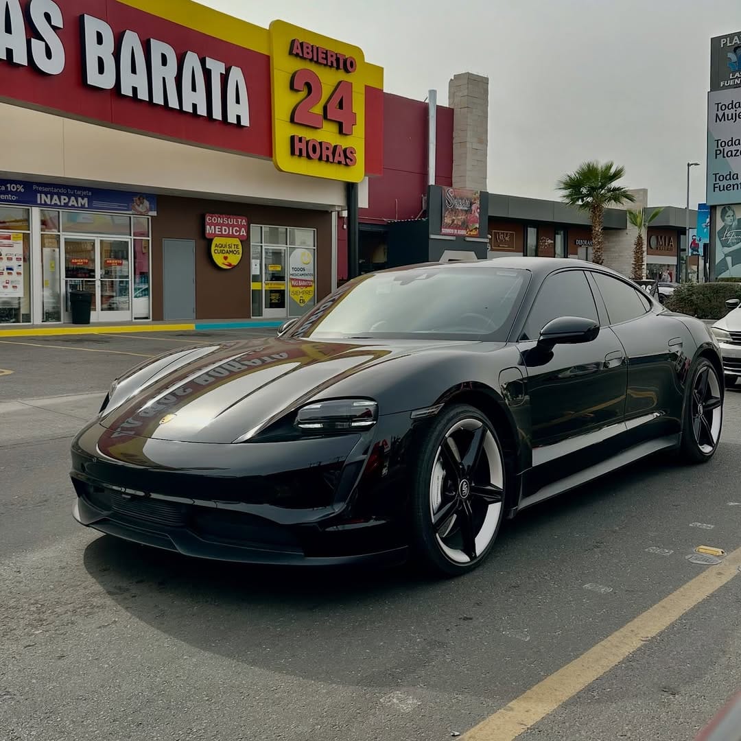 Post 2 by Supercars Mxli on Instagram (image)