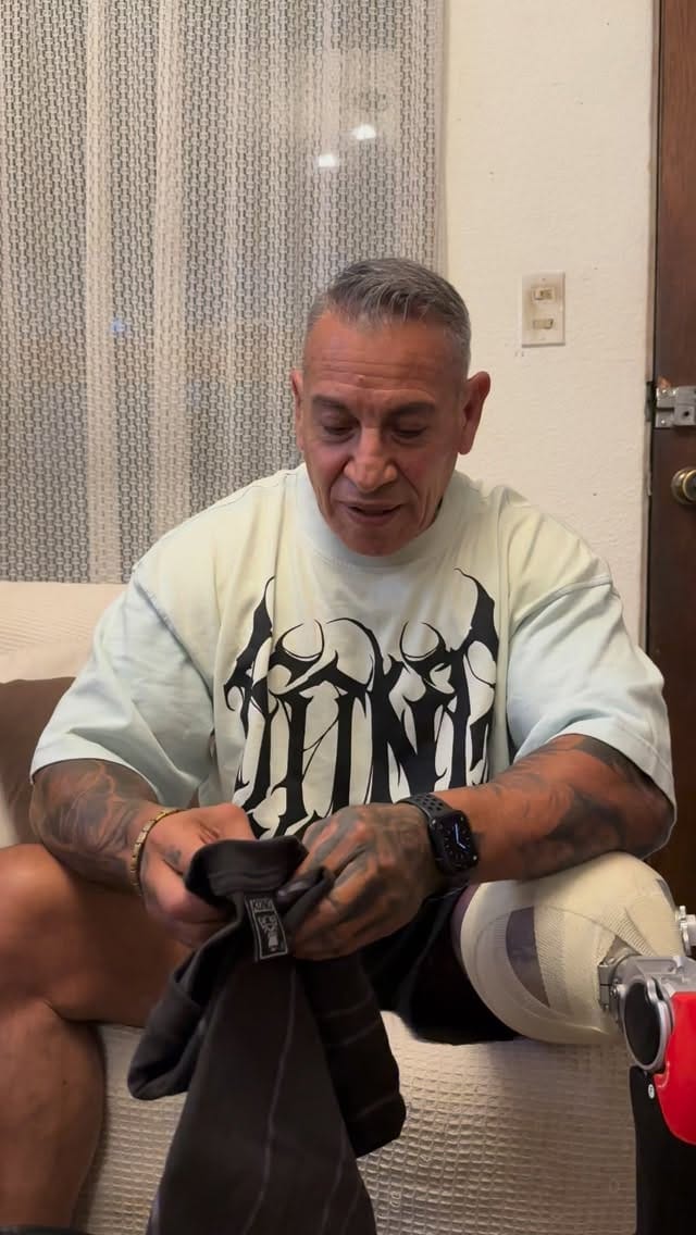 Post 1 by Leo Flores IFBB ELITE PRO on Instagram (video)