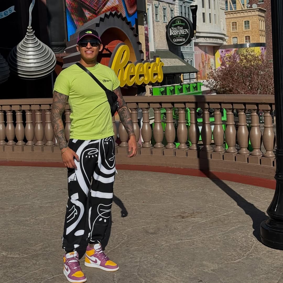 Post 2 by Carlos Rivera on Instagram (carousel)