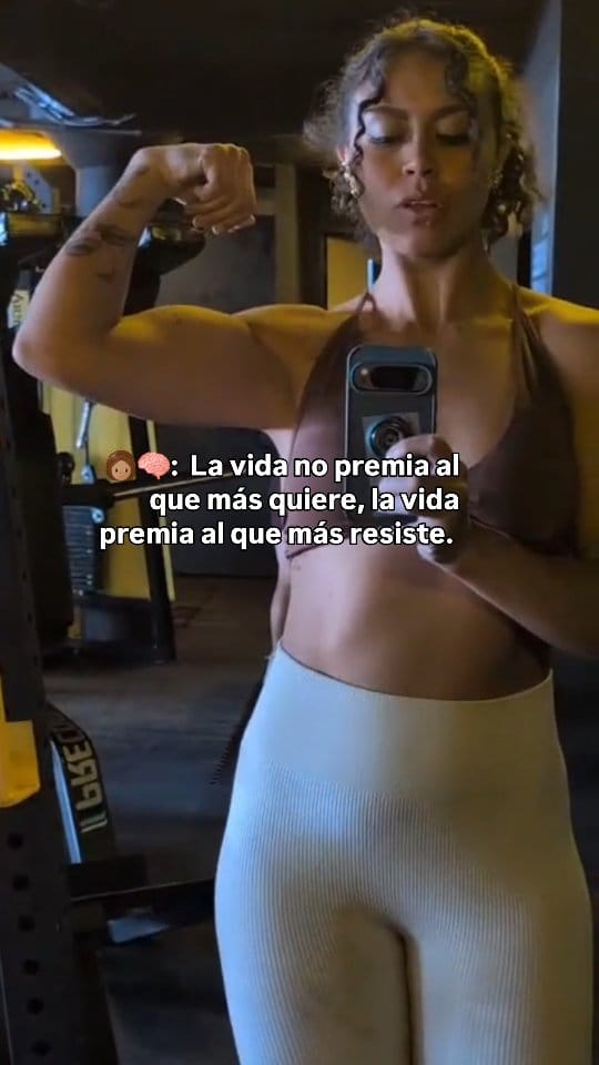 Post 5 by Chini Calisthenic. on Instagram (video)