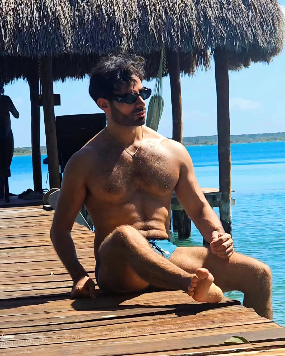 Post 10 by Omar Ivan Leon on Instagram (image)