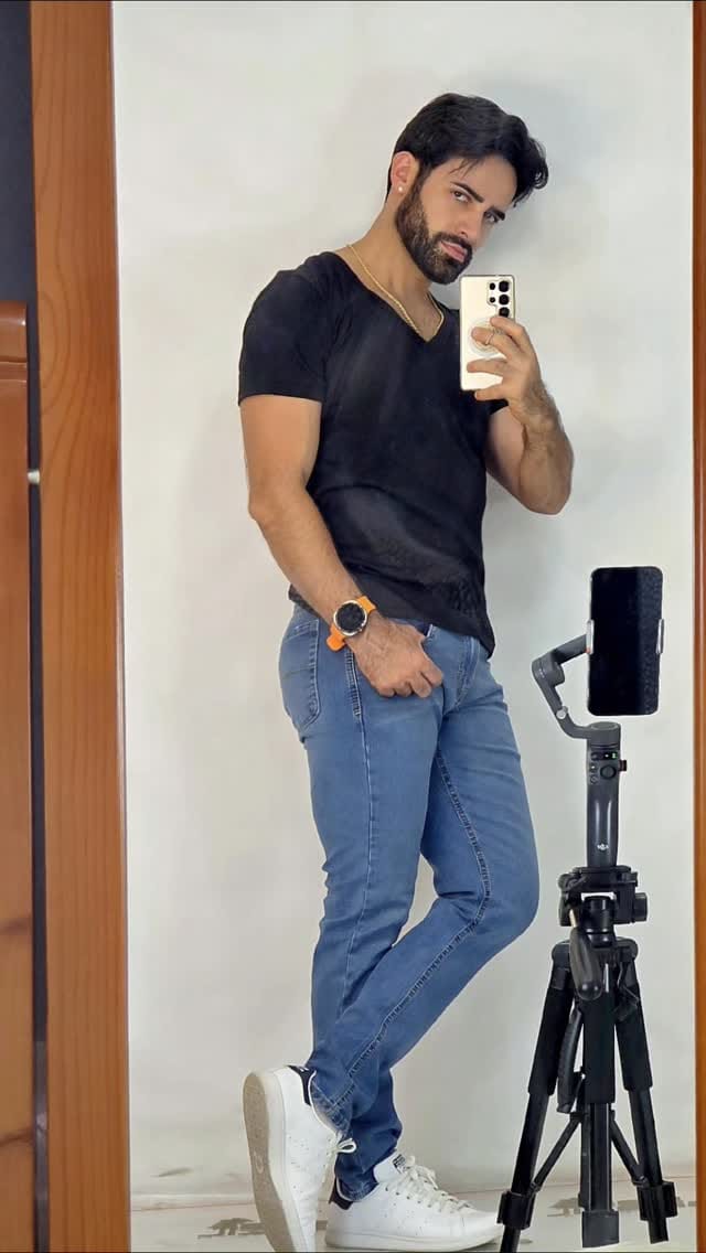 Post 7 by Omar Ivan Leon on Instagram (video)