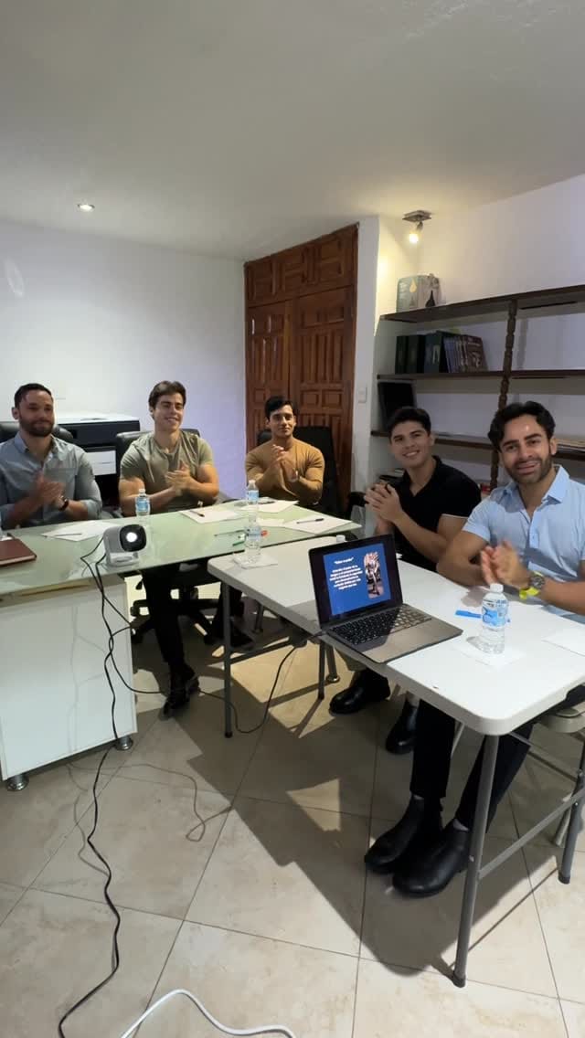 Post 5 by Omar Ivan Leon on Instagram (video)