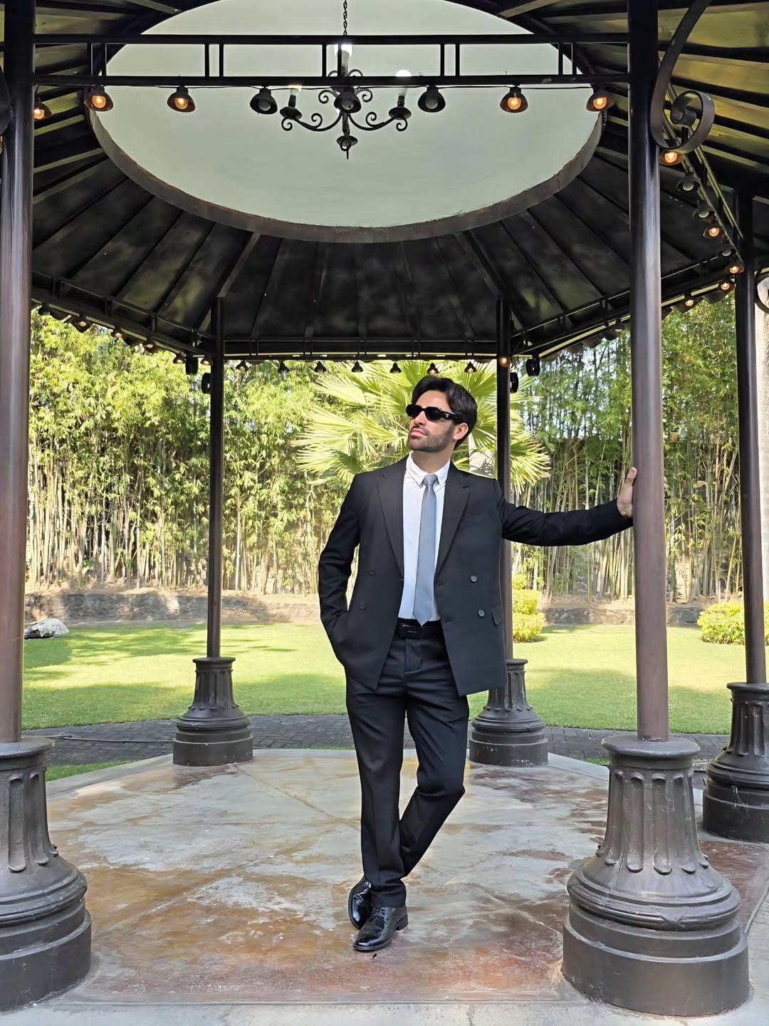 Post 2 by Omar Ivan Leon on Instagram (carousel)