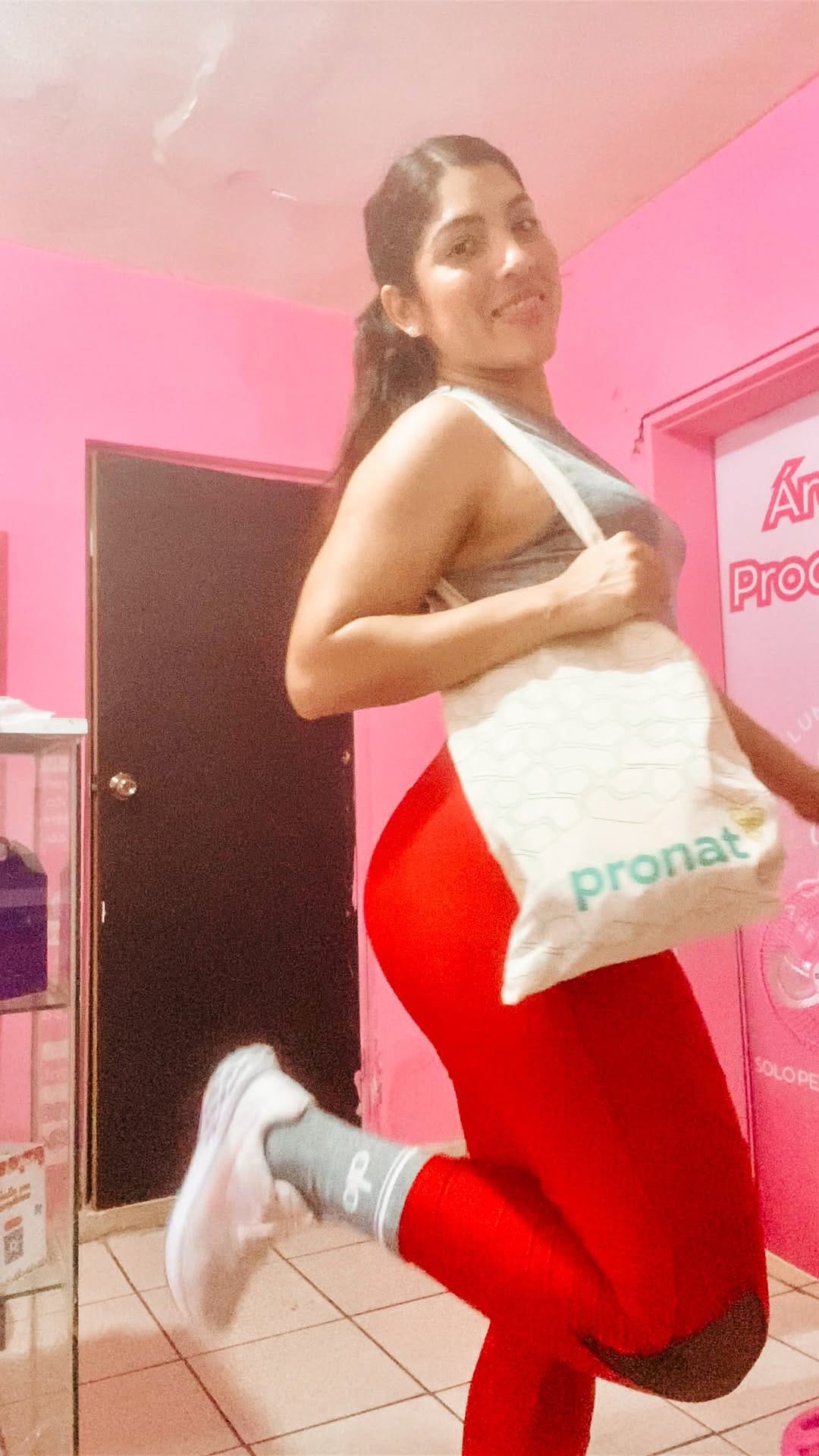 Post 8 by ♡ ℕ𝕒𝕪𝕖𝕝𝕪 ♡ on Instagram (video)