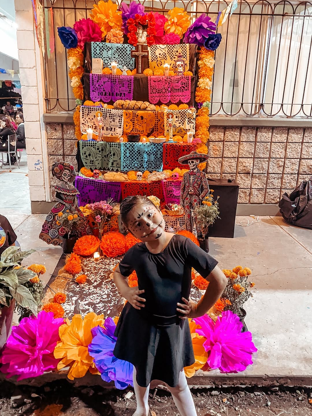 Post 6 by ♡ ℕ𝕒𝕪𝕖𝕝𝕪 ♡ on Instagram (carousel)