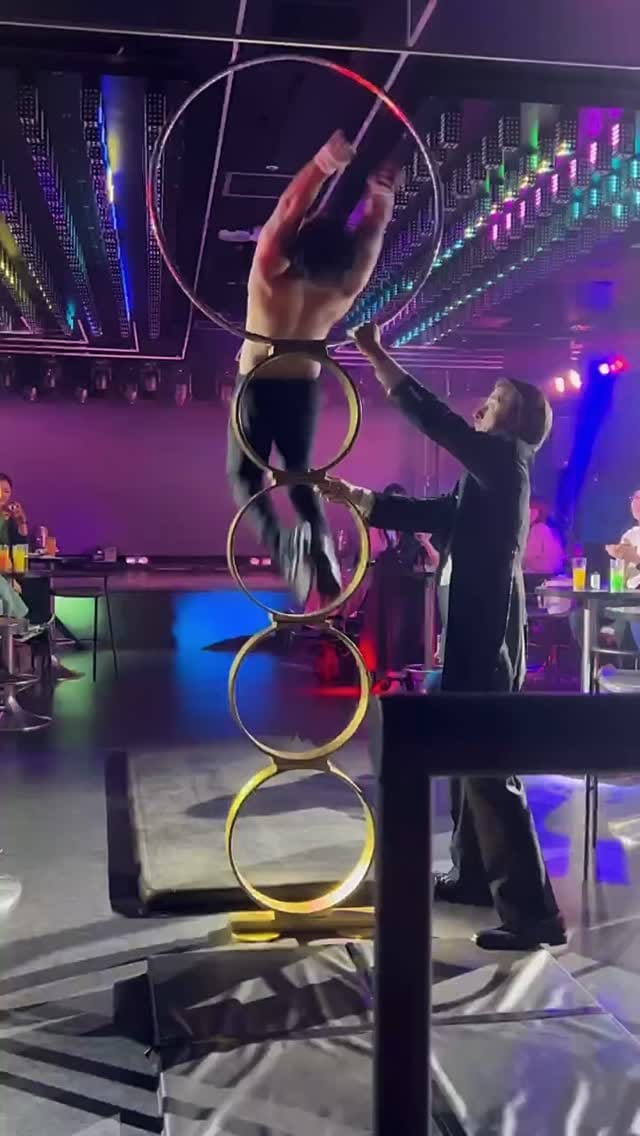 Post 5 by WANGYANG ワンヤンZHA LENNY on Instagram (video)