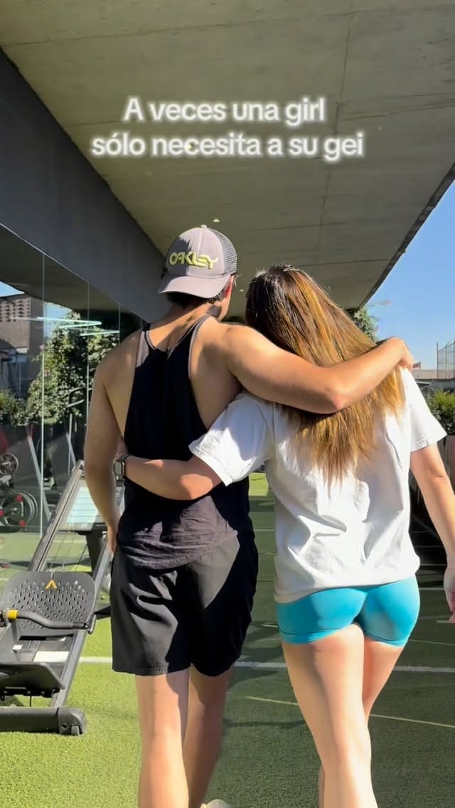 Post 2 by Ximena Covarrubias on Instagram (video)