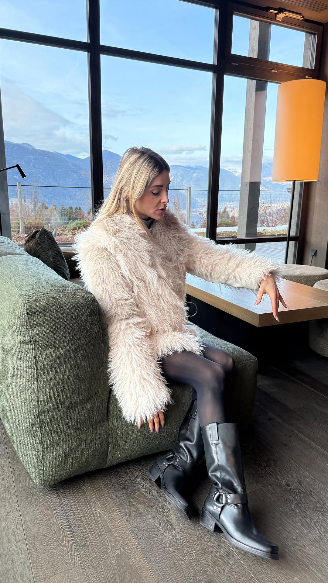 Post 5 by Veronica Contratti• Fitness & Wellness Coach on Instagram (video)