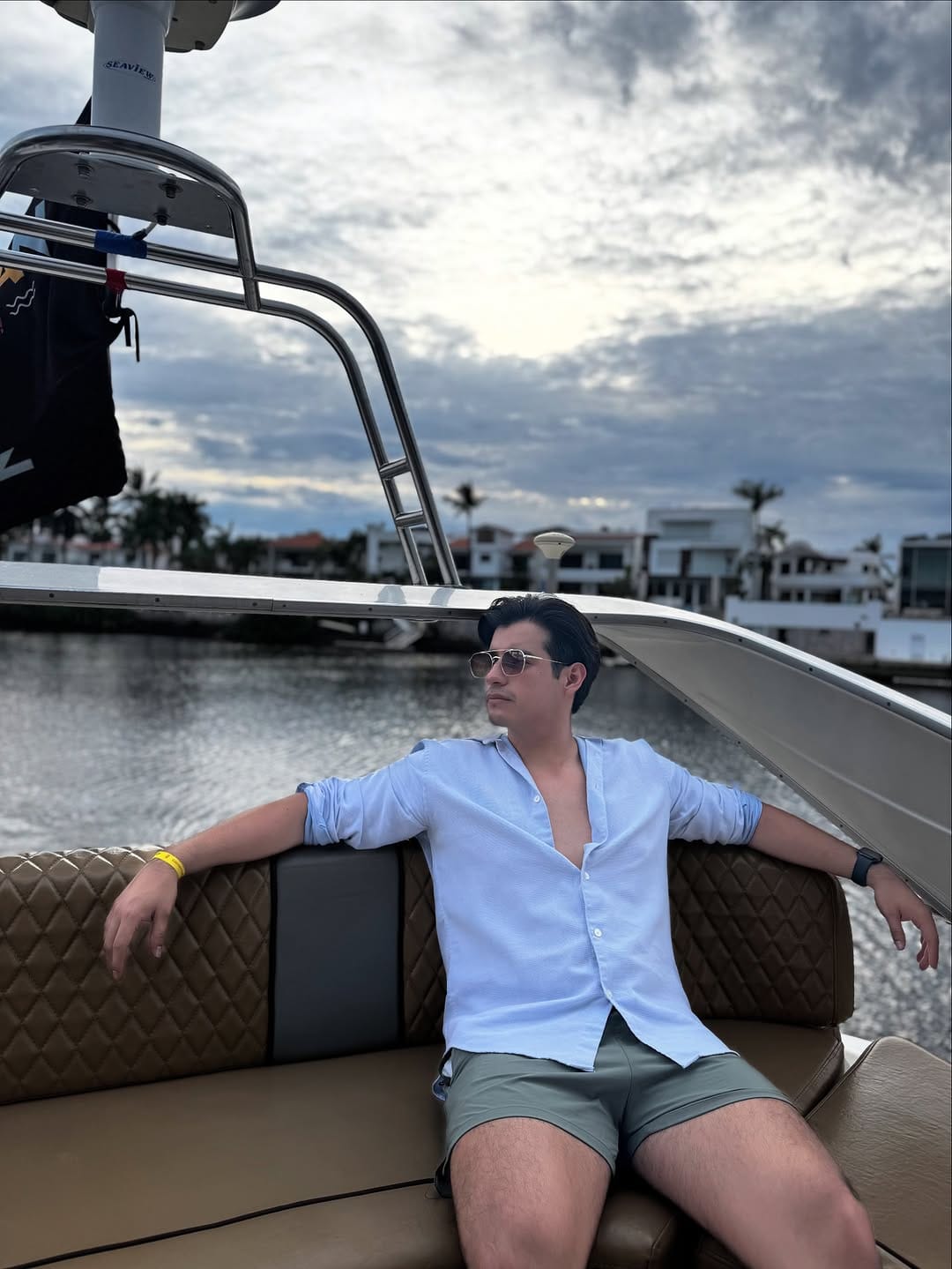 Post 2 by Amauri Mendoza on Instagram (carousel)