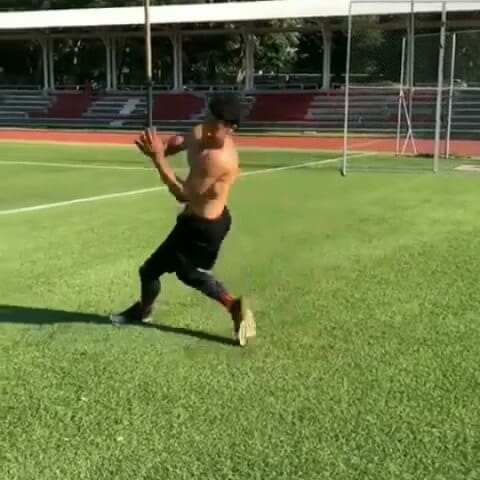 Post 8 by Cris Alvarez on Instagram (video)