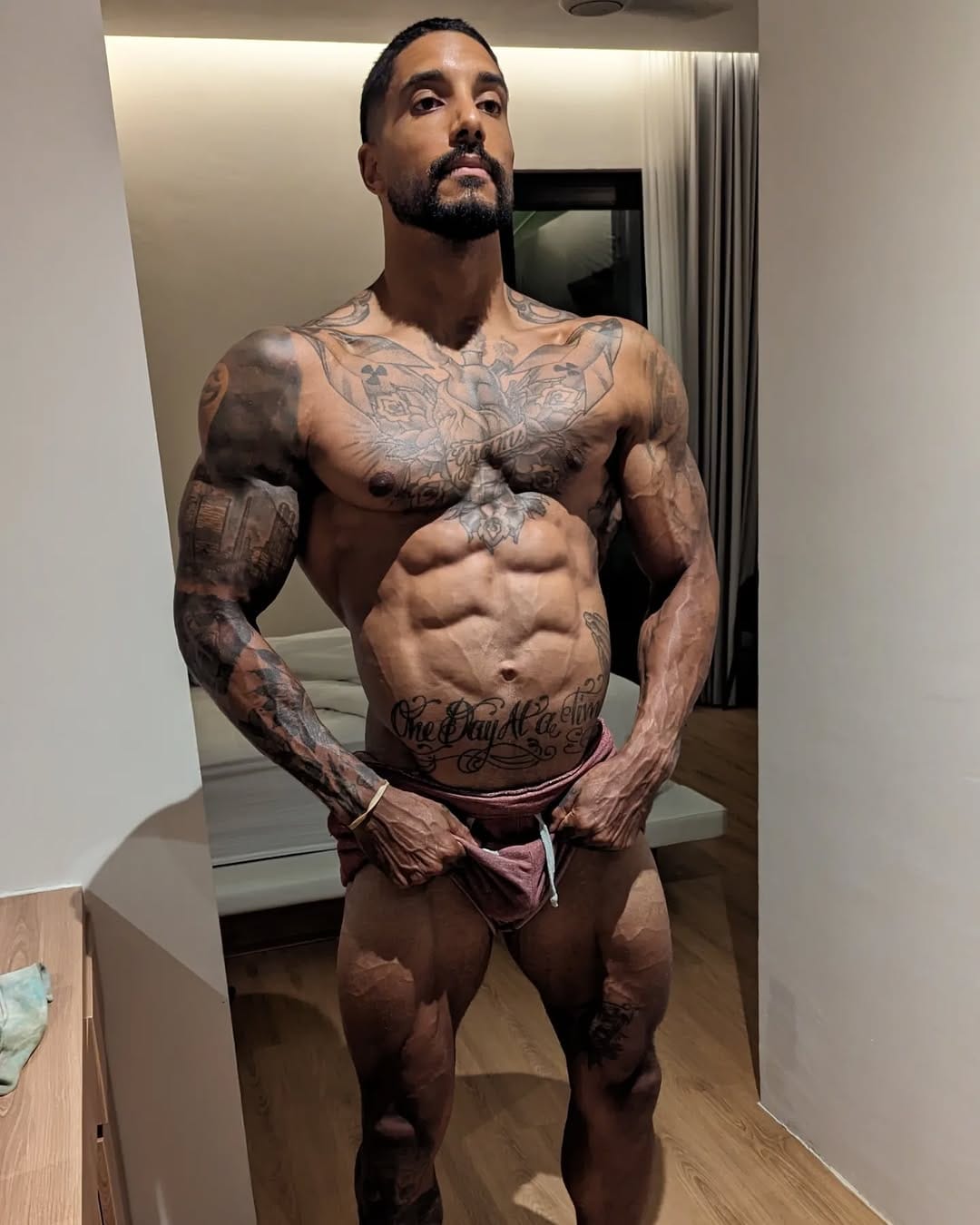 Post 10 by Aaron Straker | Expert Online Coach on Instagram (carousel)