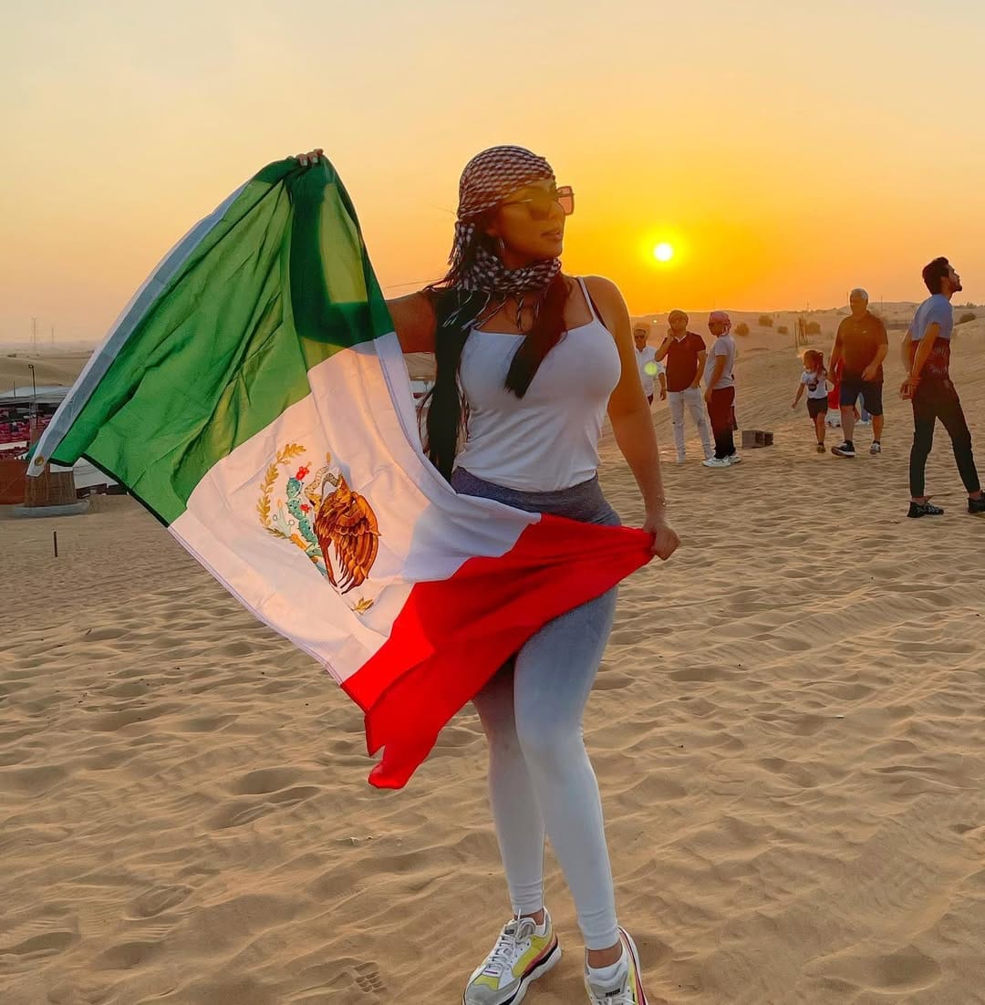 Post 10 by Carolina Michelle🇲🇽 on Instagram (image)