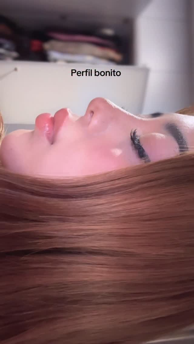 Post 1 by Alexa Rowvn on Instagram (video)