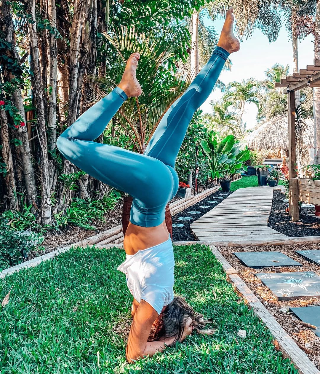 Post 7 by LEXI HIDALGO ૐ on Instagram (image)