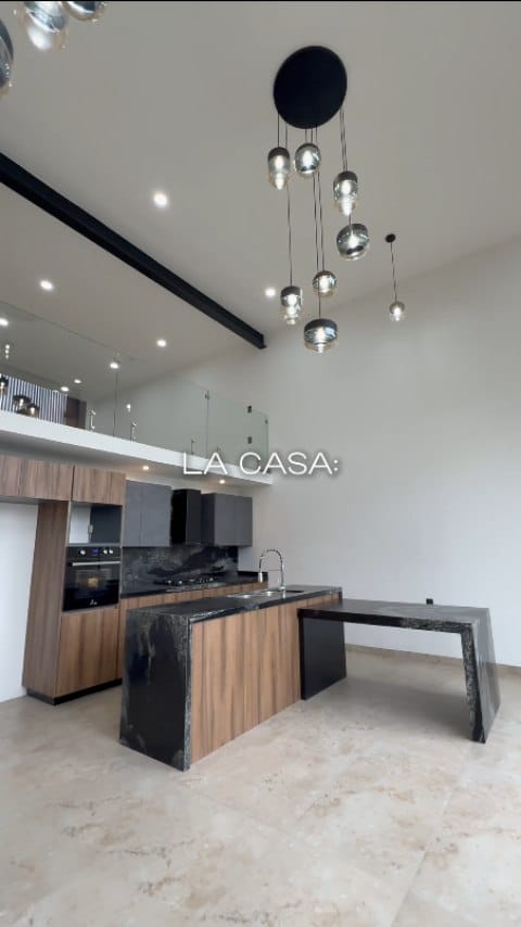 Post 6 by STEPH IZQUIERDO • Asesora Inmobiliaria on Instagram (video)