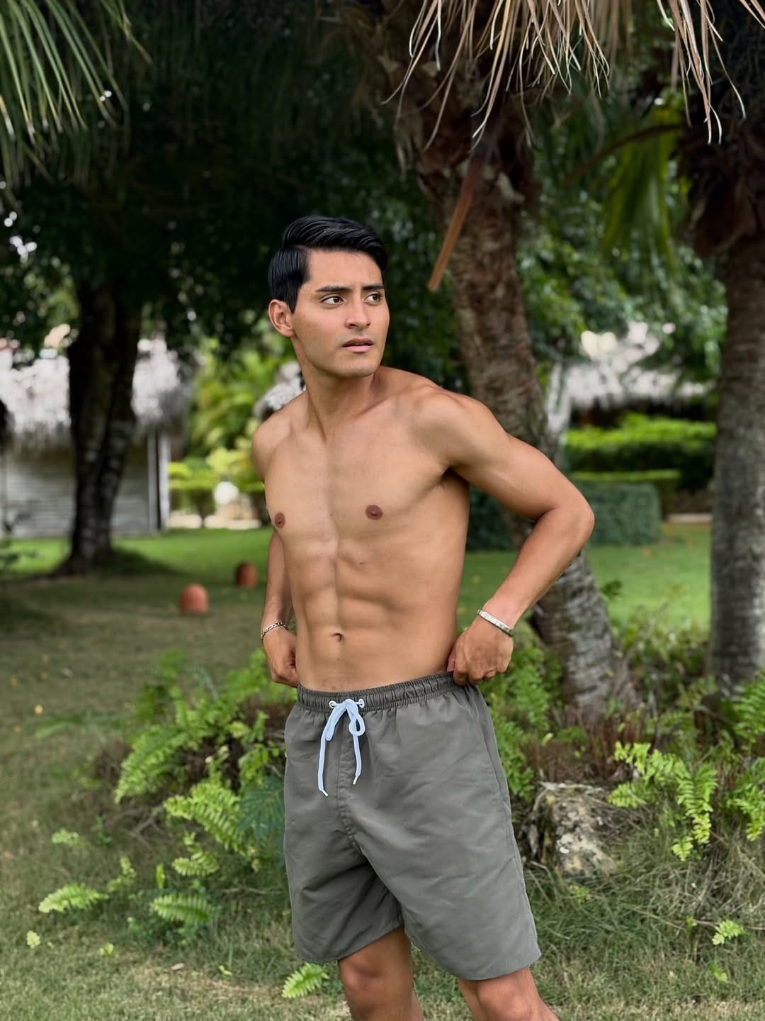 Post 4 by CHAMPI ARROYO🔥 on Instagram (carousel)