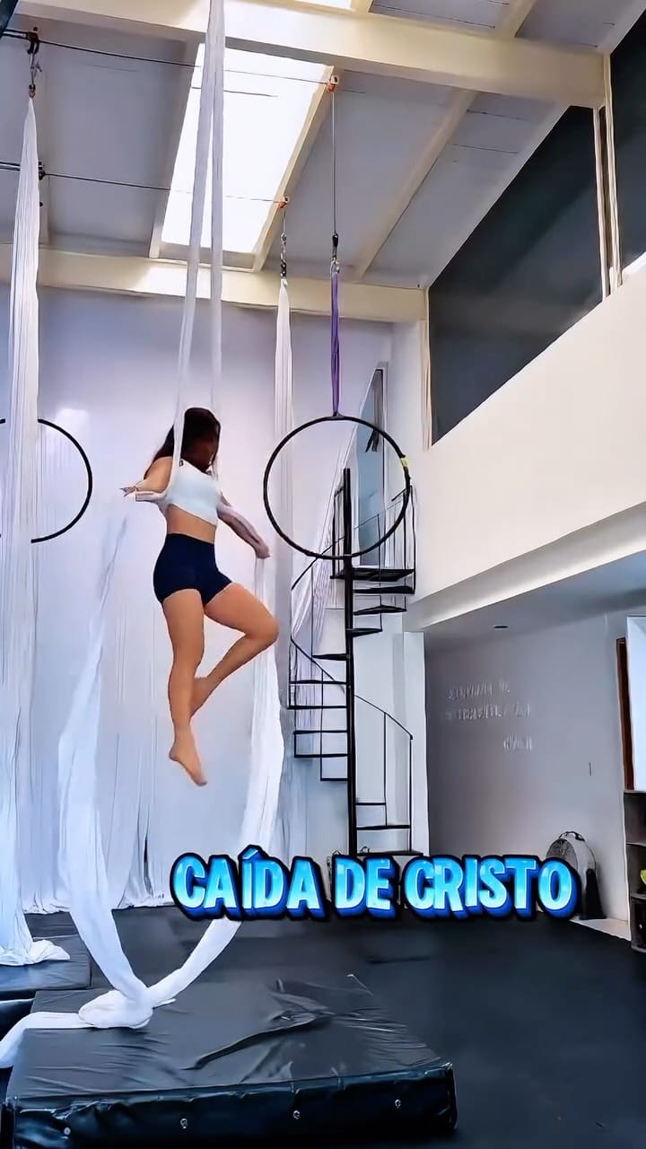 Post 6 by Telares Estudio - Carla E. Cuellar Fernández on Instagram (video)