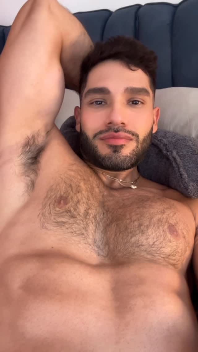 Post 4 by JOI Perez on Instagram (video)