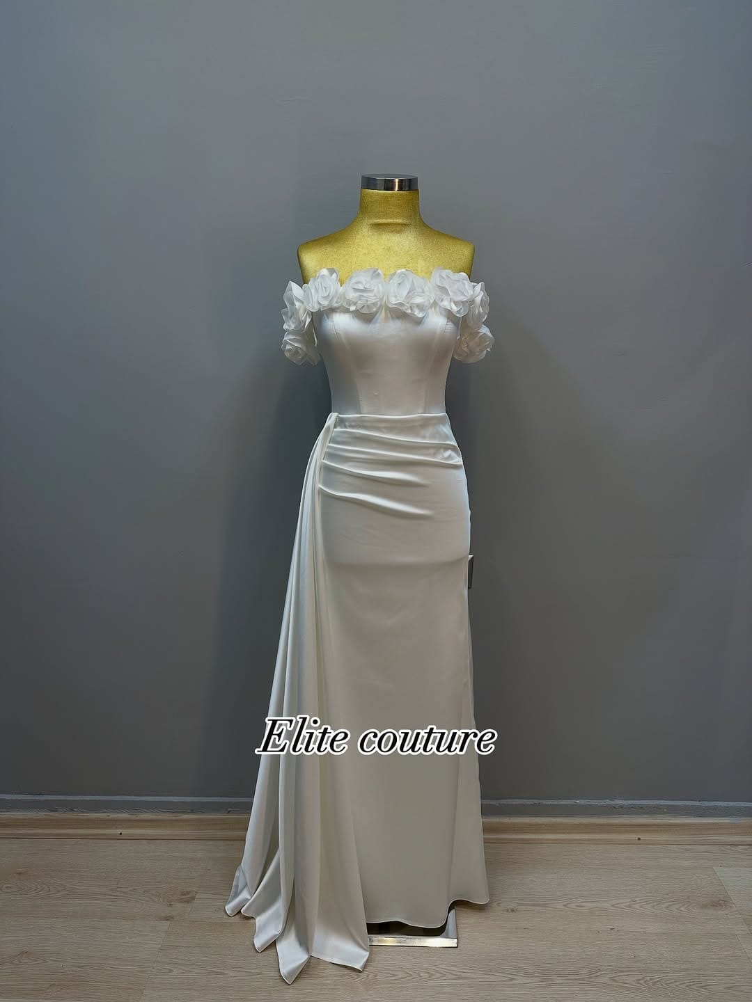 Post 3 by ELITE  COUTURE WEDDING DRESS on Instagram (carousel)