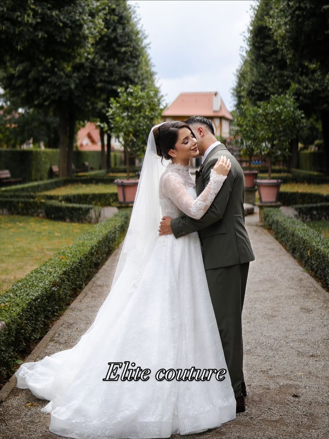 Post 1 by ELITE  COUTURE WEDDING DRESS on Instagram (carousel)