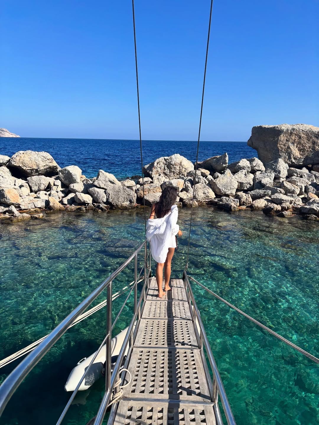 Post 2 by Lana zambelli on Instagram (carousel)