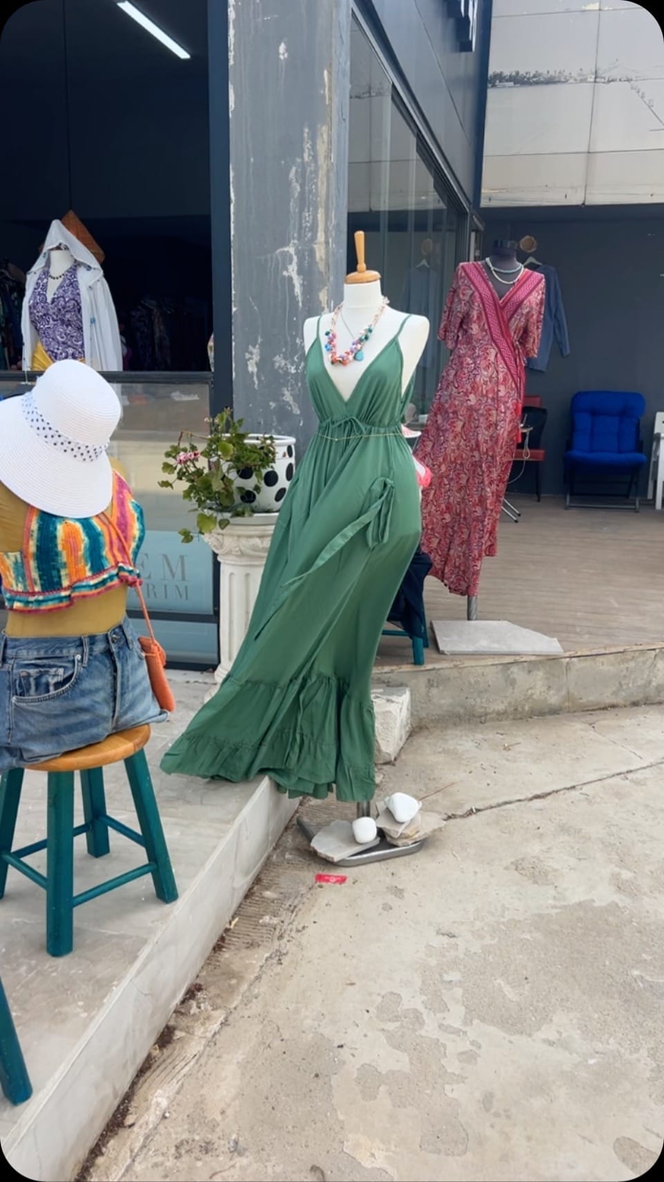 Post 5 by Diem Tasarım boutigue Hand Made on Instagram (video)