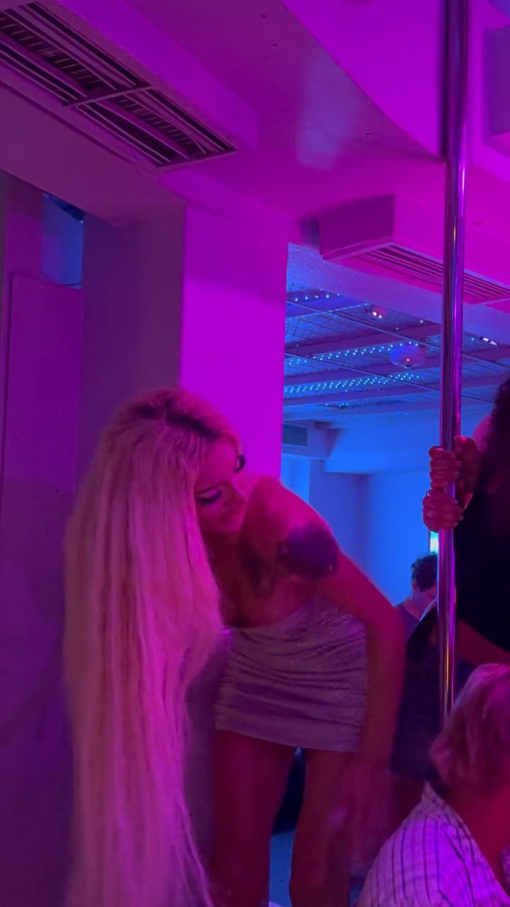 Post 4 by Naz Duru on Instagram (video)