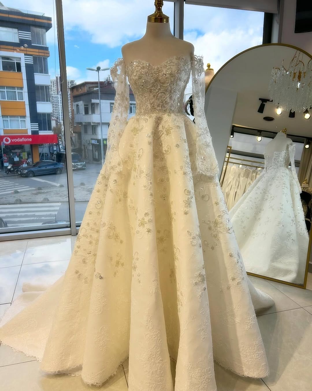 Post 7 by Arzu Aslan on Instagram (carousel)