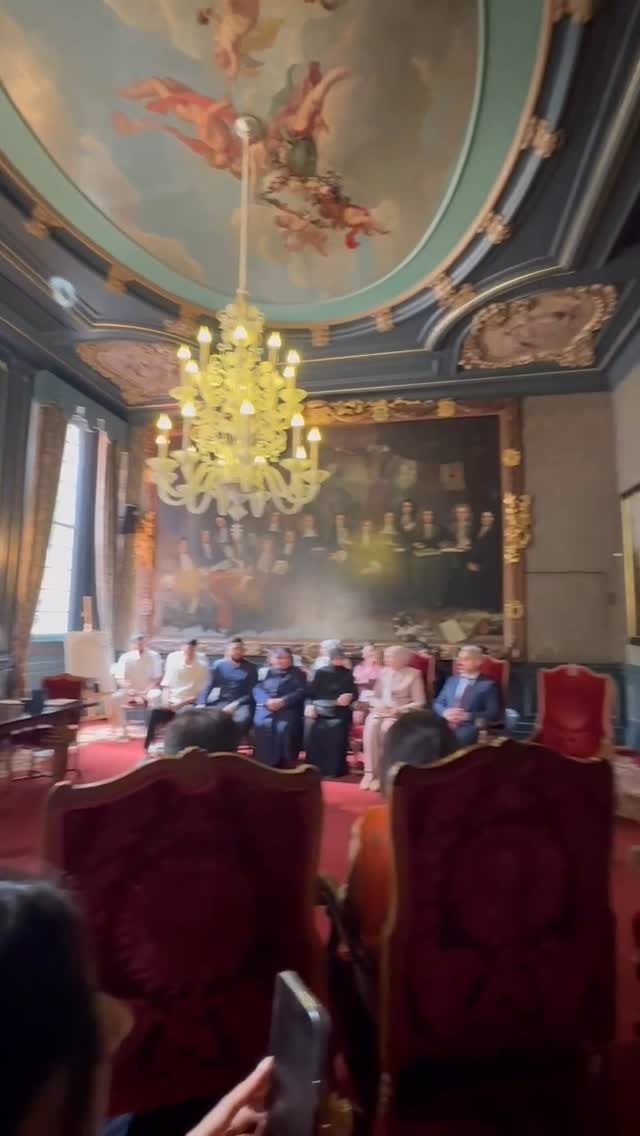 Post 10 by Lazaza on Instagram (video)